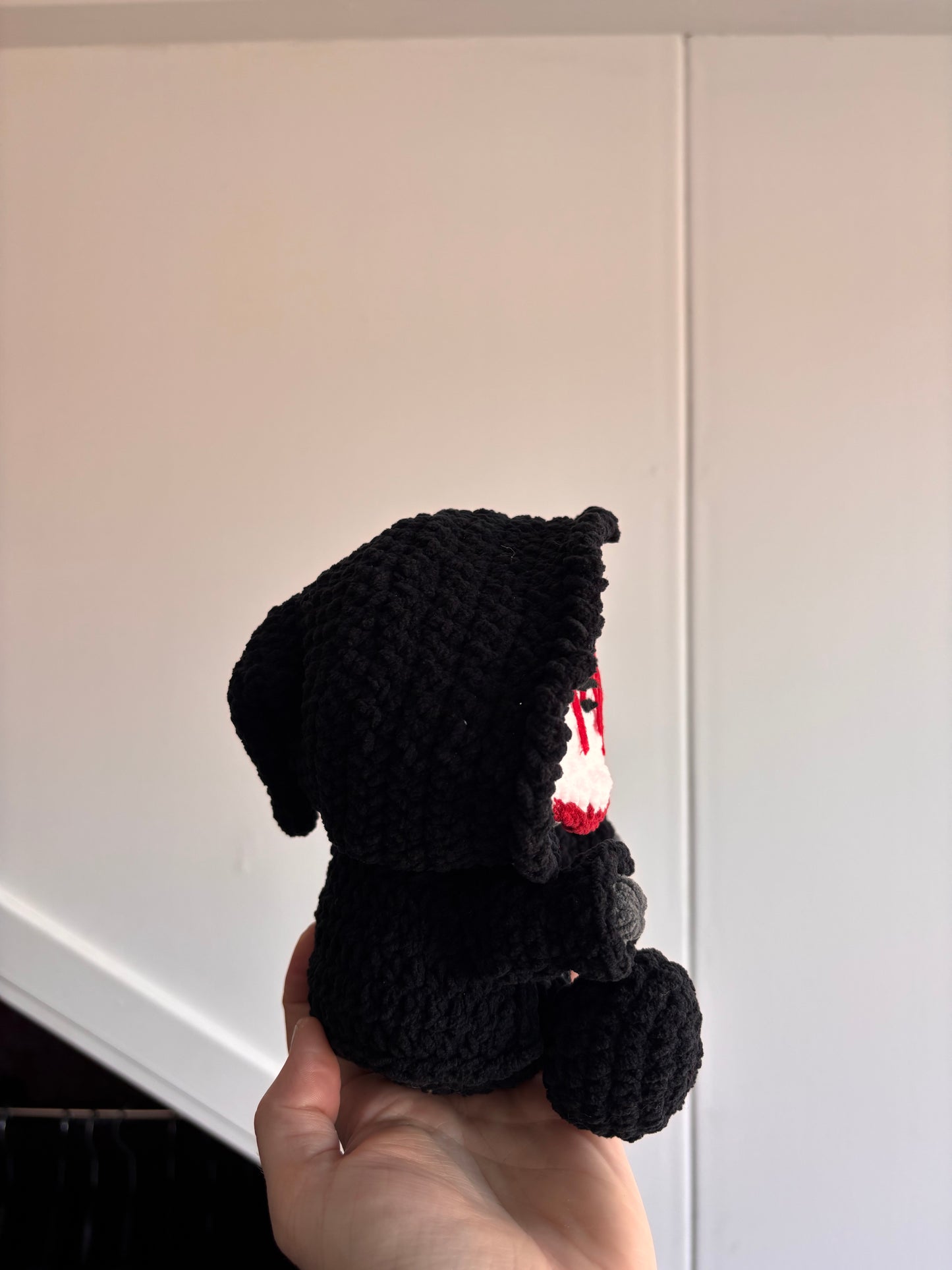 Mini Grim Reaper plushie Black/Red